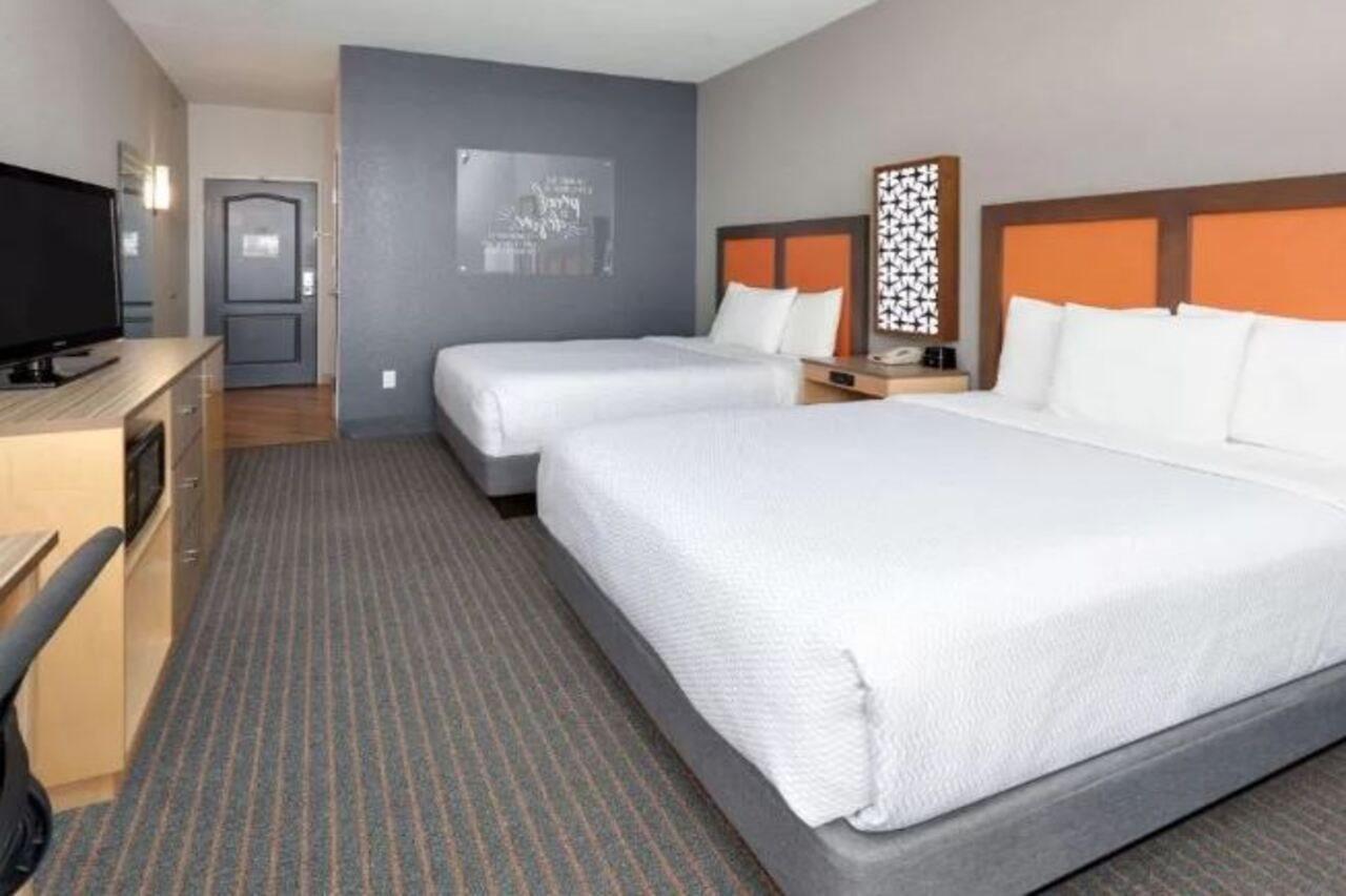 La Quinta By Wyndham Dallas Love Field Exterior foto