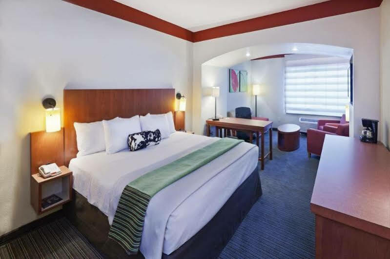 La Quinta By Wyndham Dallas Love Field Exterior foto